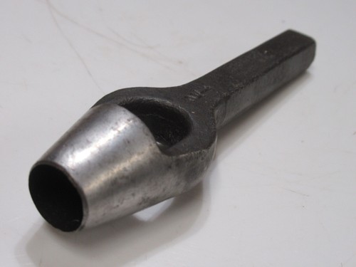 Vintage priory wad locher - vintage, 1/2"